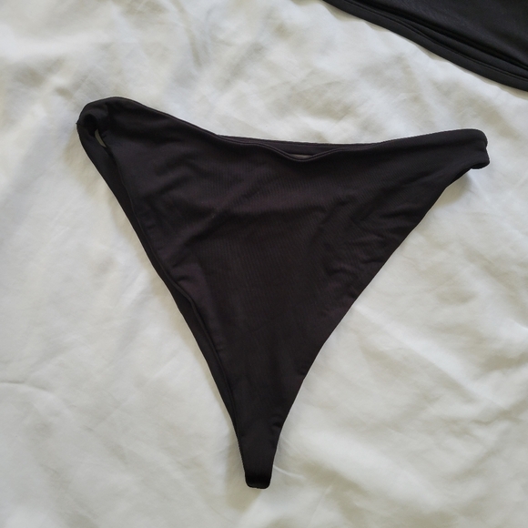 Naked Wardrobe Bikini - Picture 4 of 8